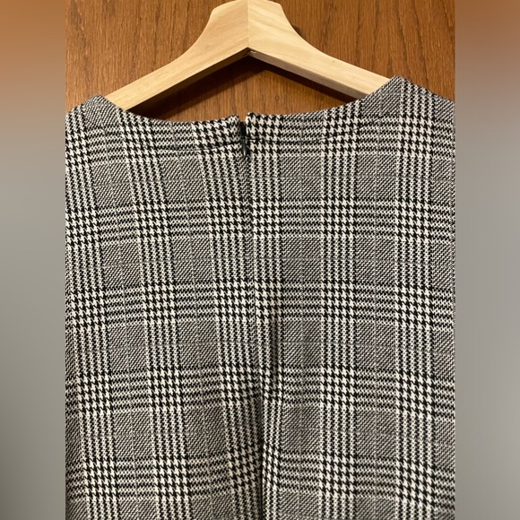 GAP Fit and Flare Dress. Sz 18 - Picture 4 of 11